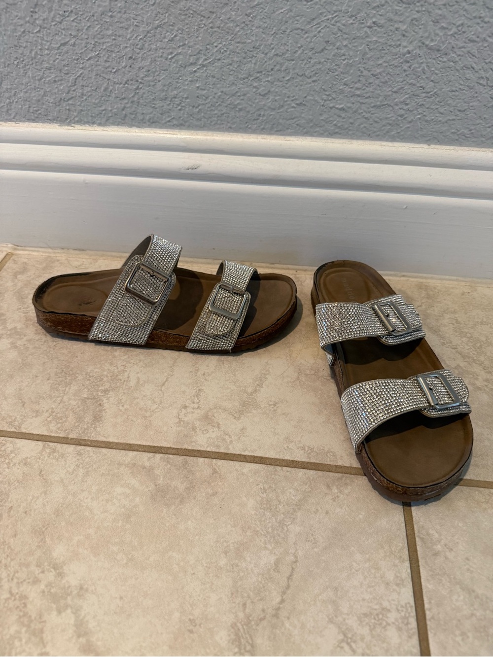 Madden Girl Kids Silver Sparkle Double-Buckle Slide Sandals